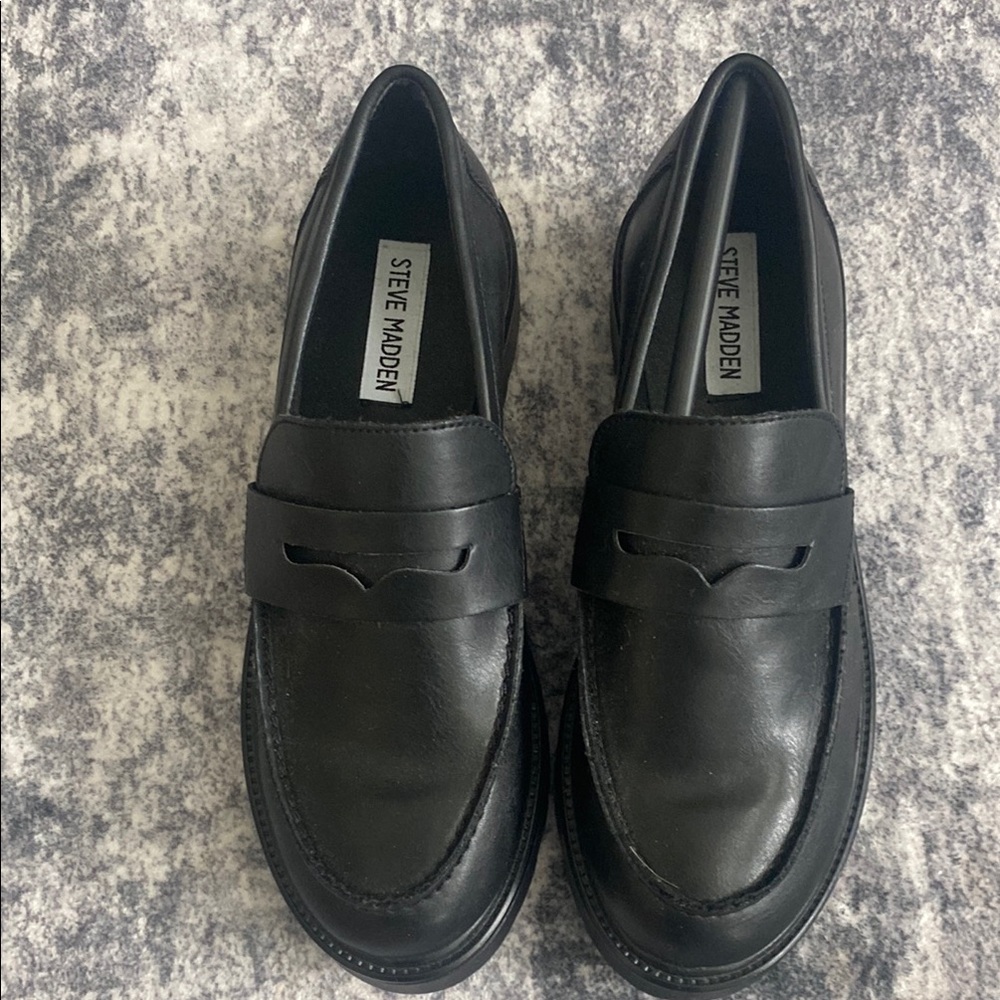 Steve Madden Classic Black Loafers - Picture 2 of 4